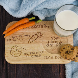 Plateau de service de Noël en bois Guibang personnalisé, porte-gâteaux et lait en forme de carotte pour Père Noël, par Lucy - Product Image 2