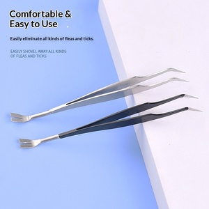 Pince à puces et tiques en acier inoxydable avec petit peigne et outil de nettoyage - Product Image 3