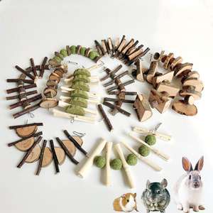 Bâtonnets à mâcher en <span class=keywords><strong>bois</strong></span> pour animaux <span class=keywords><strong>de</strong></span> compagnie, boules/cakes en herbe, jouets interactifs pour usage quotidien en intérieur/extérieur, hamster, lapin, chinchilla, cobaye - Product Image 1