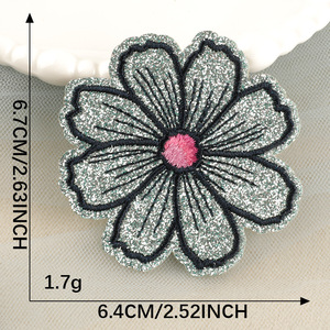 Parches de flores bordados con purpurina de colores de buena calidad para ropa de niños - Product Image 6