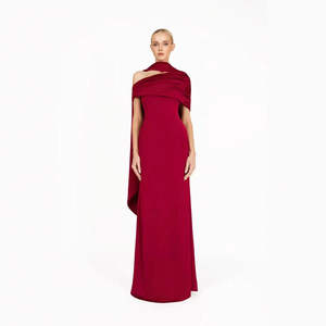 Collezione <span class=keywords><strong>Invernale</strong></span> 2025: Abito Casual da Donna in Tessuto, Senza Maniche, Plissettato, Asimmetrico, Lunghezza a Terra, Design di Nicchia - Product Image 3