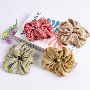 Élastique à cheveux en soie de luxe motif fleur de Baoxiang Lotus Treasure, personnalisable avec logo et étiquette - Product Image 2