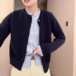 <span class=keywords><strong>Cardigan</strong></span> en tricot doux <span class=keywords><strong>gris</strong></span> chiné style coréen effet deux-pièces pour <span class=keywords><strong>femme</strong></span> – Nouvelle collection automne tendance style preppy - Product Image 4