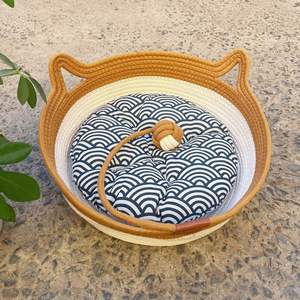 Grand Nid pour Chat Universel en Rotin Tressé Respirant Quatre Saisons, Coussin pour Animaux de Compagnie avec Ballon Jouet et Motif Animalier Caniche, Lit pour Chiens - Product Image 3