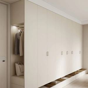 خزائن ملابس خشبية حديثة بتصميم بسيط ومتين، صديقة للبيئة، مناسبة للفلل الفاخرة والفنادق، موفرة للمساحة وذات سعة تخزين كبيرة - Product Image 2