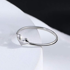 Anello decorativo giapponese coreano a forma di cuore, ornamento minimalista e dolce per l'uso quotidiano, per donne che si spostano ogni giorno. - Product Image 6