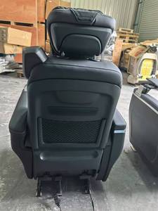 Sedili Posteriori per Auto in Pelle di Lusso Modificati per Mercedes Sprinter Vito Classe V W447 con Tavolino a Scomparsa Interni Originali V250 V300 - Product Image 6