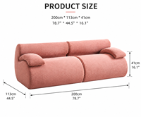 Canapé 2 places en chenille rose poudré, ergonomique segmenté, avec accoudoirs larges et rembourrés, design tubulaire courbé et élégant, imperméable et compressé