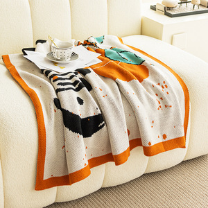 Couverture tricotée épaisse de style Ins, idéale pour la sieste au bureau, la nouvelle décoration intérieure et les déménagements - Product Image 1
