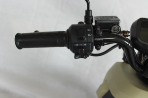 Scooter Électrique Économique et Très Vendu, Nouveau Modèle DYFREE U2, Moteur 60V 1000W avec Compartiment de Rangement Central U2 - Product Image 3
