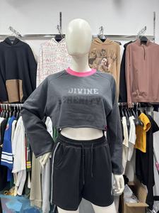 <span class=keywords><strong>Felpa</strong></span> corta da donna grigio scuro con colletto a contrasto rosa Neon stile serenità grafica alla moda <span class=keywords><strong>felpa</strong></span> Casual <span class=keywords><strong>Crop</strong></span> - Product Image 2