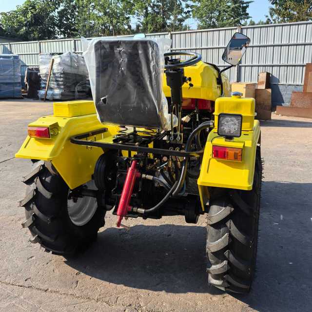 Multi Purpose Compact Mini Tractor Agricultural Machinery 4WD Agriculture Farm Tractors Best Sale