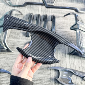 ชุดแต่งคาร์บอนไฟเบอร์ลายไฮโดรกราฟิกแบบใหม่สำหรับรถยนต์ Hilux Revo ปี 2016-2025 - Product Image 2