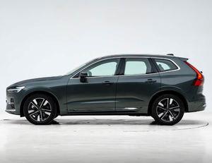 Prêt à être expédié, tout nouveau <span class=keywords><strong>Volvo</strong></span> <span class=keywords><strong>XC60</strong></span> B5 Mild Hybrid SUV 2026, conduite à gauche, transmission intégrale, voiture de luxe à essence, <span class=keywords><strong>prix</strong></span> avantageux pour l'exportation mondiale - Product Image 4