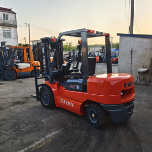 Minicargadora Hidráulica Usada de 3 Toneladas, Fabricada en China, con Motor Diésel, Longitud de Horquilla de 2 m, Ancho de Horquilla de 2,5 m, Todoterreno - Product Image 5