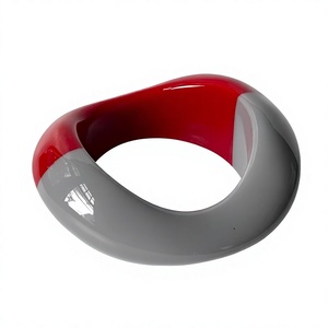 Nouveau bracelet manchette tendance en acrylique rouge et transparent, bijou unisexe de mode, marqué CN, idéal pour les fêtes d'anniversaire avec femme - Product Image 6