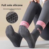 Chaussettes de yoga et de Pilates en coton tricoté respirant, antidérapantes, mi-mollet, bicolores, avec bord côtelé, logo imprimé et silicone intégral en forme de cœur, collection automne
