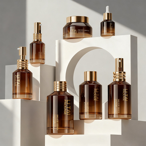 Set di Bottiglie in Vetro Ambrato con Pompa Dorata 30ml 60ml 100ml per Lozioni, Creme, Prodotti Skincare, Siero e Olio con Contagocce - Product Image 1