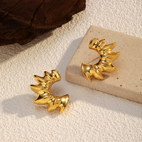 Ensemble collier et boucles d'oreilles tendance en acier inoxydable plaqué or 18 carats en forme de goutte d'eau pour femme, idéal pour mariage, fête, cadeau, vente en gros