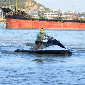 Jet-ski gonflable motorisé électrique télécommandé Bateau à moteur flottant avec <span class=keywords><strong>scooter</strong></span> <span class=keywords><strong>sous</strong></span>-<span class=keywords><strong>marin</strong></span> électrique - Product Image 2