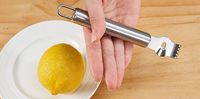 Râpe à citron en acier inoxydable avec couteau à cannelures, outil à éplucher les agrumes et les fruits
