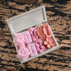 Set de 16 Piezas de Accesorios de Belleza para Spa: Pulseras para Lavado Facial y Diademas con Lazo de Franela - Product Image 3