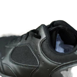 Chaussures de sport pour femmes, noires, légères, respirantes, antidérapantes, à talon bas, pour le fitness et le cross-training - Product Image 5