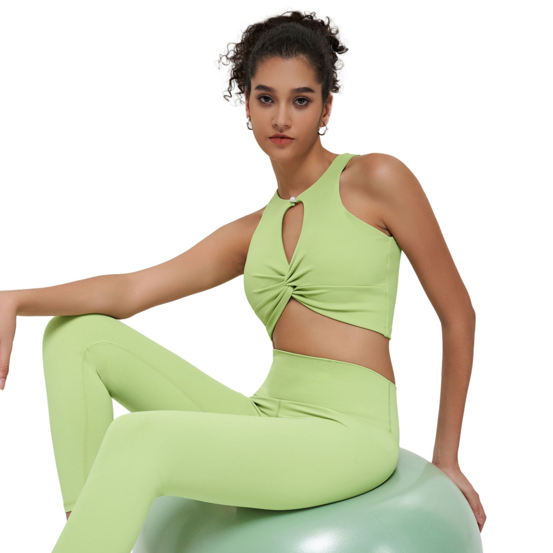 สีเขียว