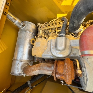 Excavatrice sur chenilles Caterpillar 320 d'occasion de haute qualité pour chantier, 20 tonnes, taille moyenne - Product Image 5