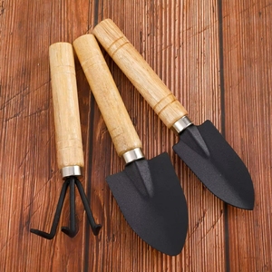 Juego de 3 Herramientas de Jardinería: Pala, Rastrillo y Azadón, Marca Tranrich, para Plantar y Cuidar el Jardín - Product Image 4