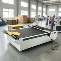 Máquina de Corte Oscilante de Alta Precisión Controlada por PLC CNC con Motor Servo Importado y Bomba de Engranajes para Embalaje de Cajas de Espuma
