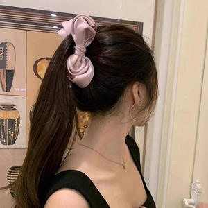 Pince à cheveux banane en satin français avec nœud, antidérapante à dents, pour queue de cheval torsadée, en plastique et tissu, accessoire de fête - Product Image 4