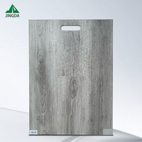Günstiger Vinylboden 3,5mm 4,5mm 5mm Pisos SPC Grauer PVC-Parkett Vinylfliesen-Boden für den Markt in Chile, Peru und Bolivien