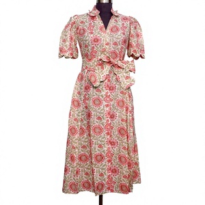 Robe midi à imprimé floral vintage avec manches courtes et col à volants, coupe évasée, en coton tissé, pour un usage quotidien, style printemps - Product Image 1