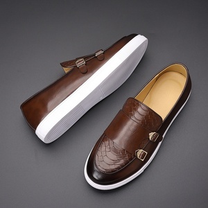 Chaussures décontractées pour hommes de style britannique, populaires en Corée, avec semelle en caoutchouc, chaussures d'hiver tendance avec couvre-chaussures - Product Image 3