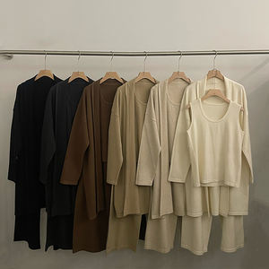 Conjuntos de ropa de trabajo de lana para <span class=keywords><strong>mujer</strong></span> Conjunto de tres piezas de punto de lana Cárdigan Camiseta sin mangas Pantalones Traje de mezcla de lana Spandex - Product Image 5