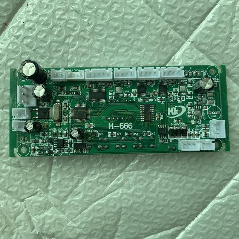 Hk-666 Led Display Board 18x10w 3 Heads Moving Head Light Oem