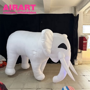 Elefante blanco inflable de gran venta para decoración navideña, elefante inflable blanco personalizado para espectáculos de circo - Product Image 2