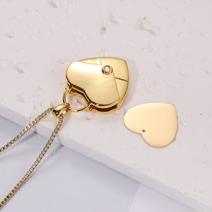 Collana con Ciondolo a Catena Sottile Stile Europeo 2025, Trendy con Zircone a <span class=keywords><strong>Cuore</strong></span> <span class=keywords><strong>Aperto</strong></span> per Fidanzamento e Commemorazione - Product Image 1