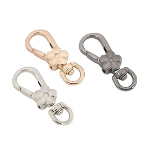Llavero Colgante Antipérdida de Aleación de Zinc con Diseño de Flor de Ciruelo y Accesorios de Hebilla para Colgar en Bolsos - Product Image 1