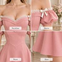 Mini-robe décontractée personnalisée pour femme avec dentelle tissée, nœud appliqué, épaules dénudées, manches bouffantes et coutures style corset, coupe trapèze