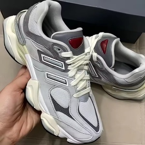 Chaussures de sport de haute qualité pour hommes, chaussures de tennis pour femmes, baskets tendance, chaussures de marche athlétiques d'extérieur, chaussures de skate - Product Image 1