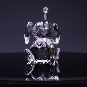 Figurines d'éléphants en cristal en gros d'usine, sculptures miniatures d'animaux en verre pour cadeaux de mariage - Product Image 6