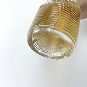 Botella de alcohol en forma de oliva con patrón tallado - Product Image 5