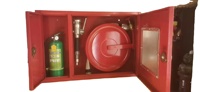Kit d'équipement essentiel de lutte contre l'incendie Cabinet de boîte de protection contre l'incendie avec accessoire de solution de tuyau d'incendie