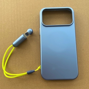 เคสโทรศัพท์แม่เหล็กคุณภาพสูงแบบดั้งเดิม สำหรับ iPhone 18 17 pro max  แบบด้าน  พร้อมที่จับและสายคล้องข้อมือ - Product Image 6