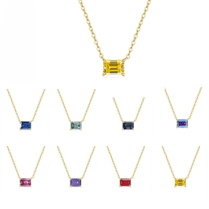 สร้อยคอเพชรทรงเหลี่ยมหลากสีแบบขายส่ง เงินแท้ 925 ชุบทอง เหมาะสำหรับผิวแพ้ง่าย เครื่องประดับดีไซน์เรียบหรู - Product Image 2