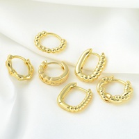 Vente en gros de boucles d'oreilles créoles classiques plaquées or/argent en cuivre CE003W, bijoux de mode pour femmes, design géométrique tendance et luxueux