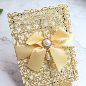 Custom Made Luxury Lời Mời Glitter Laser Cut Wedding Card Với Ribbon Bow Trang Trí - Product Image 5