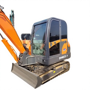 Excavadora Doosan 60-7 Usada y Probada con Motor en Buen Estado |   Listo para Exportar - Product Image 1